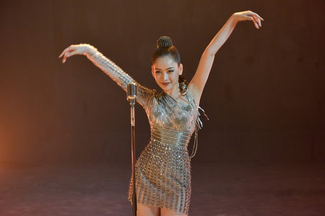 Võ Hoàng Yến, Chi Pu, Ngọc Trinh, Hương Giang sẽ là tứ đại mỹ nhân trong show diễn của NTK Đỗ Long - Ảnh 5.