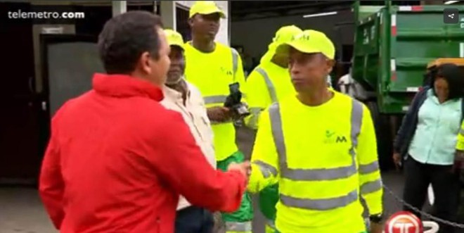 Trọng t&agrave;i World Cup 2018 c&oacute; nghề ch&iacute;nh l&agrave; c&ocirc;ng nh&acirc;n lấy r&aacute;c - Ảnh 3.