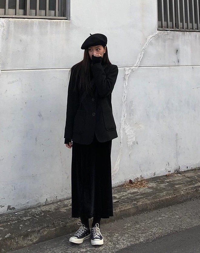 90% tủ đồ là màu đen với toàn món basic mà cô nàng Hàn Quốc này diện đồ đẹp phát mê - Ảnh 8.