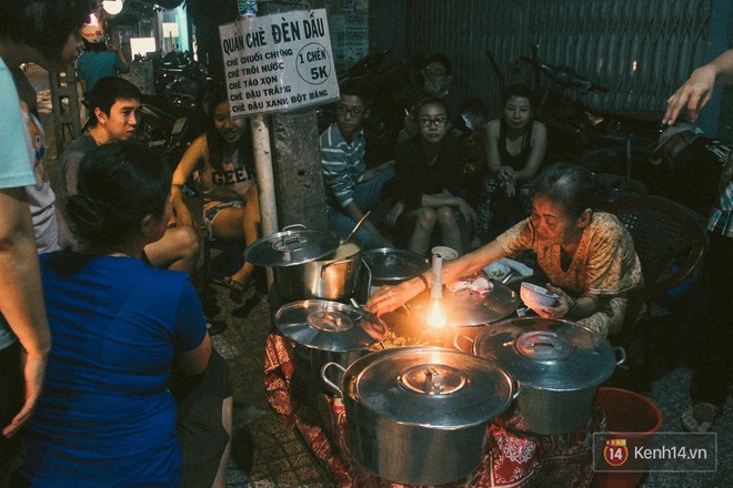 Hàng chè đêm giá 5k tồn tại suốt 42 năm ở Sài Gòn chỉ bán 3 tiếng/ngày là hết - Ảnh 7.