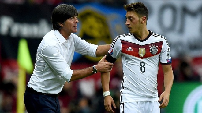 HLV Joachim Low: Đức kh&oacute; giữ ng&ocirc;i vua World Cup - Ảnh 3.