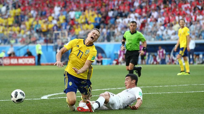 Công nghệ VAR khiến Hàn Quốc thua penalty, nguy cơ bị loại sớm ở World Cup 2018 - Ảnh 3.