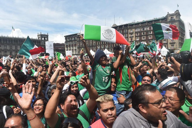 Chuyện lạ World Cup: Động đất xảy ra ở Mexico chỉ v&igrave; fan nhảy l&ecirc;n ăn mừng b&agrave;n v&agrave;o lưới tuyển Đức - Ảnh 1.