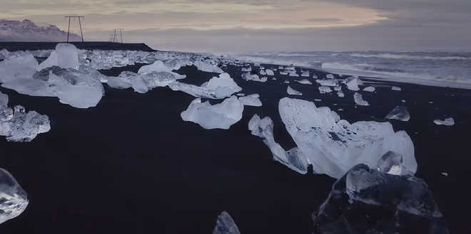 Dấu ấn điện ảnh của thủ môn Iceland, người vừa khiến Messi tắt điện ở World Cup 2018 - Ảnh 9.