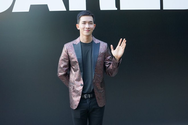 V&otilde; Cảnh được mời dự show, Vũ Khắc Tiệp ngồi h&agrave;ng ghế đầu trong show Dsquared2 tại Tuần lễ thời trang nam Milan 2018 - Ảnh 3.