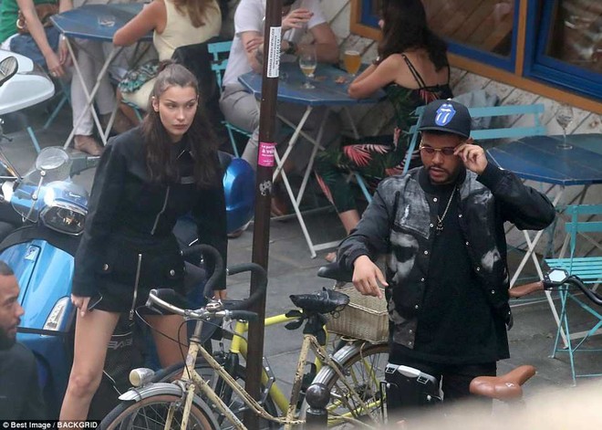 Bella Hadid hạnh ph&uacute;c rạng ngời b&ecirc;n The Weeknd sau thời gian đau l&ograve;ng nh&igrave;n anh hẹn h&ograve; Selena - Ảnh 5.