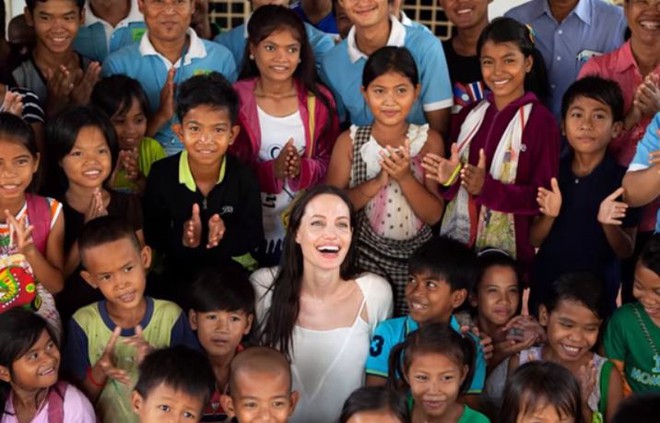 Loạt scandal xấu t&iacute;nh khiến c&aacute;c sao sụp đổ h&igrave;nh tượng thi&ecirc;n thần th&aacute;nh thiện d&agrave;y c&ocirc;ng x&acirc;y dựng - Ảnh 3.