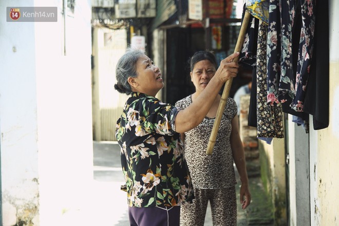 Cụ bà xa quê 11 năm, ở trọ Hà Nội để chạy thận và sống nhờ những vần thơ của chồng: Lấy người xấu trai, sau này người ta chiều mình - Ảnh 7.