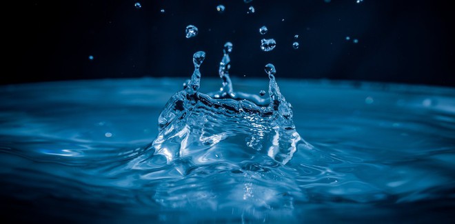 Nghiên cứu này sẽ cho bạn hiểu nước mới là thứ chất lỏng huyền bí nhất vũ trụ - Ảnh 2.