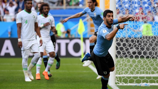 Luis Suarez ghi bàn trong trận đấu thứ 100 giúp Uruguay giành vé vào vòng knock-out World Cup 2018 - Ảnh 3.