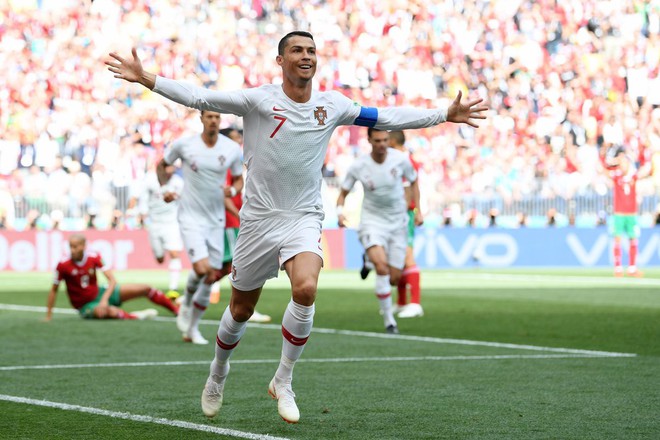 Ronaldo lại đóng vai người hùng, Bồ Đào Nha tiễn Morocco về nước - Ảnh 2.