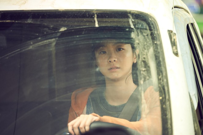 Ch&ecirc; bai c&aacute;c nữ ch&iacute;nh b&acirc;y giờ to&agrave;n bản sao Kim Go Eun, netizen H&agrave;n c&oacute; qu&aacute; đ&aacute;ng? - Ảnh 4.