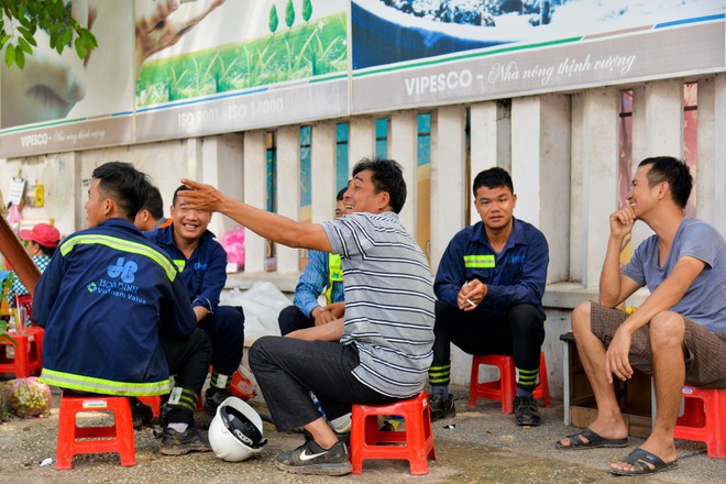 Người Sài Gòn thích thú với dàn thần tình yêu đi “xế siêu ngầu” vòng quanh thành phố - Ảnh 11.