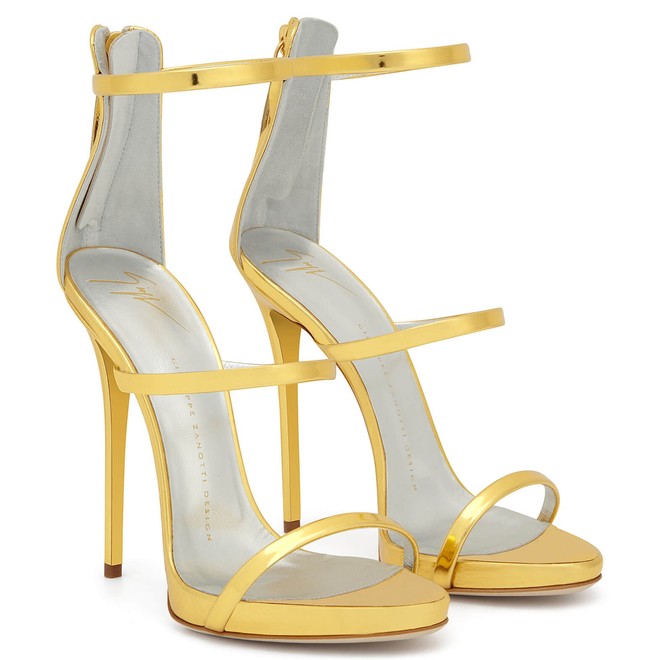 Đôi cao gót tôn chân nuột nà của Bích Phương bỗng thành “hot item” được các shop online thi nhau đăng bán - Ảnh 6.