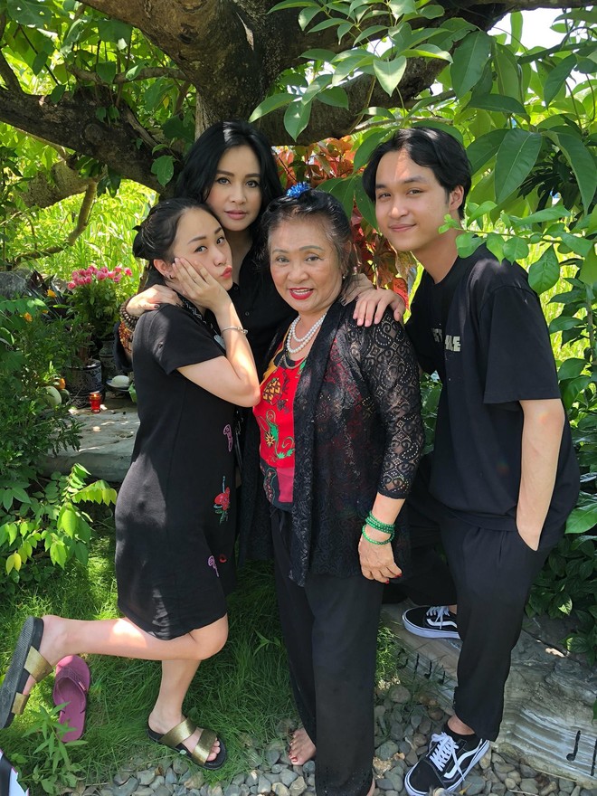 Thiện Thanh - con g&aacute;i diva Thanh Lam đ&atilde; tốt nghiệp Nhạc viện v&agrave; tr&ocirc;ng ra d&aacute;ng lắm rồi! - Ảnh 10.