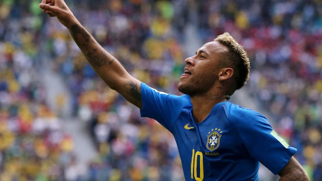 Triệu phú đô la Neymar một lần nữa đi tất rách ở World Cup 2018 - Ảnh 3.