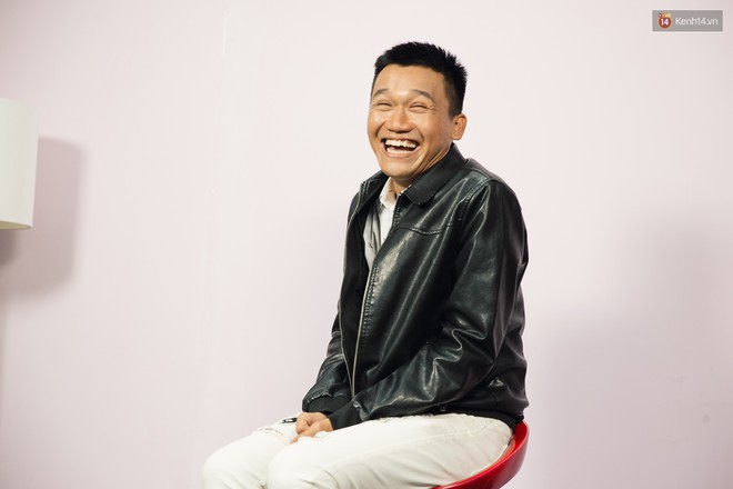 Mr Cần Tr&ocirc;- anh ch&agrave;ng CSGT đang chiếm spotlight tr&ecirc;n MXH: Con g&aacute;i chủ động qu&aacute;... m&igrave;nh sợ - Ảnh 6.