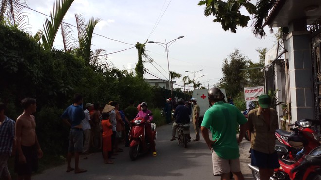 Ph&aacute;t hiện thi thể người đ&agrave;n &ocirc;ng đang ph&acirc;n hủy trong b&atilde;i cỏ ở S&agrave;i G&ograve;n - Ảnh 2.