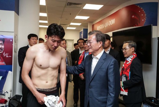 Son Heung-Min bật khóc khi gặp Tổng Thống Hàn Quốc tại World Cup 2018 - Ảnh 2.