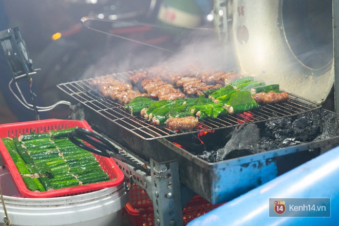 Kh&#244;ng biết từ l&#250;c n&#224;o m&#224; đường C&#244; Giang (quận 1) trở th&#224;nh khu ẩm thực với biết bao qu&#225;n x&#225; thế n&#224;y - Ảnh 4.