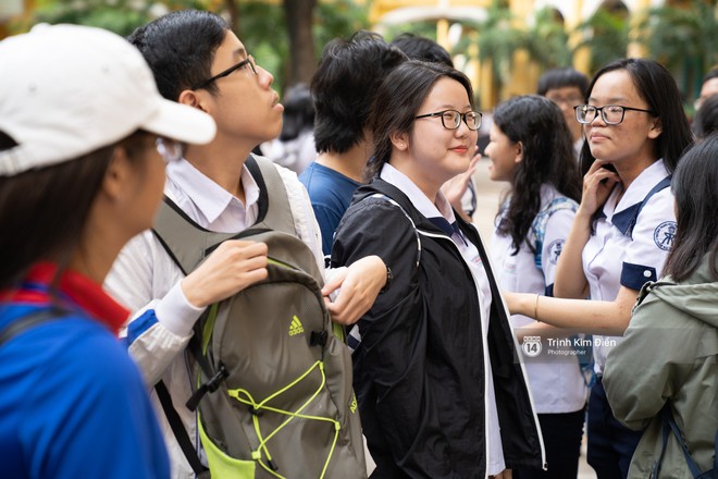 Chiều nay, 1 triệu th&iacute; sinh cả nước đ&atilde; l&agrave;m thủ tục thi THPT quốc gia 2018 - Ảnh 2.