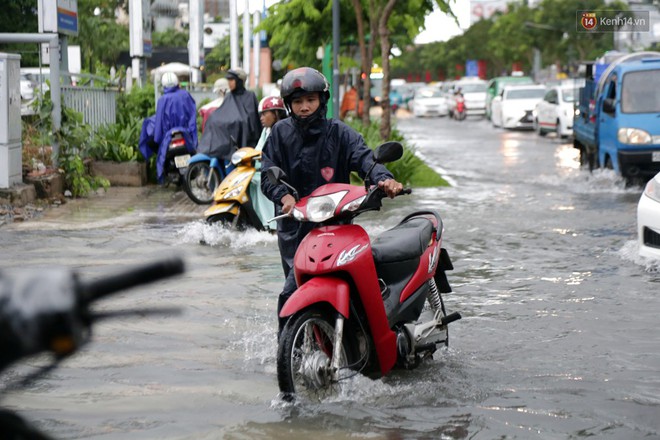 Dự báo thời tiết: Bắc Bộ mưa lớn diện rộng, các tỉnh Trung Bộ tiếp tục nắng nóng - Ảnh 1.