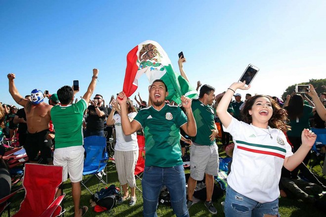 S&aacute;u người h&acirc;m mộ bị bắn chết trong đ&ecirc;m Mexico thắng H&agrave;n Quốc - Ảnh 1.