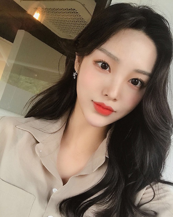 N&agrave;ng n&agrave;o bị mụn th&igrave; đừng bỏ qua 5 loại toner gi&aacute; từ 150.000VNĐ, được đ&aacute;nh gi&aacute; cao về hiệu quả l&agrave;m sạch n&agrave;y - Ảnh 2.