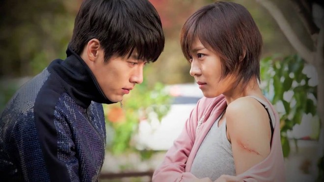 10 cặp đôi hoàng tử - lọ lem khiến dân tình điêu đứng nhất màn ảnh xứ Hàn (Phần 1) - Ảnh 1.