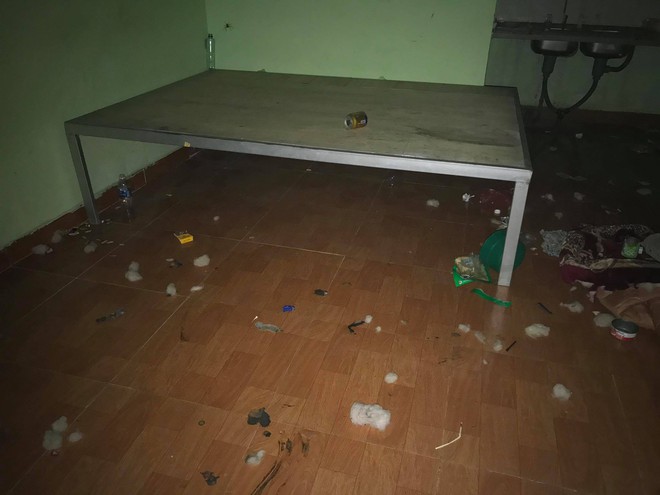 Chủ nhà trọ ám ảnh vì girl xinh chuyển phòng tặng lại nguyên bãi rác và phân chó - Ảnh 2.