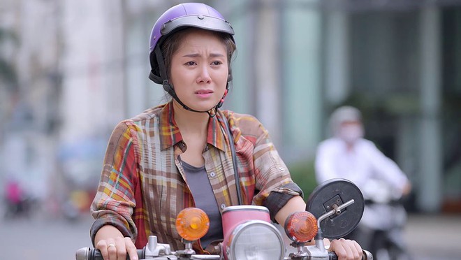 Gạo Nếp Gạo Tẻ: D&ugrave; con g&aacute;i lẻ loi trong ng&agrave;y t&acirc;n gia, b&agrave; Mai vẫn đay nghiến v&agrave; chửi rủa kh&ocirc;ng tiếc lời - Ảnh 5.