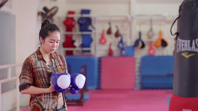 Gạo Nếp Gạo Tẻ: D&ugrave; con g&aacute;i lẻ loi trong ng&agrave;y t&acirc;n gia, b&agrave; Mai vẫn đay nghiến v&agrave; chửi rủa kh&ocirc;ng tiếc lời - Ảnh 7.