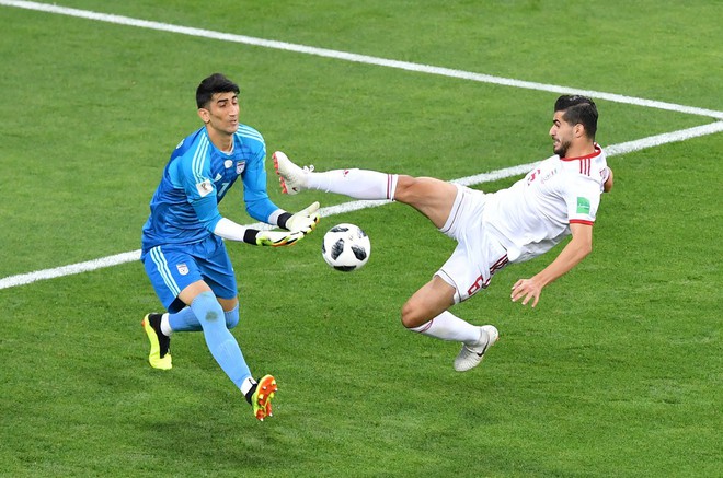 Thủ môn Iran khiến Ronaldo ôm hận từng vô gia cư và bị xem là ăn mày - Ảnh 2.