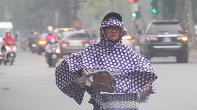 Miền Bắc mưa dông trên diện rộng, chuẩn bị bước vào đợt nắng nóng mới - Ảnh 1.