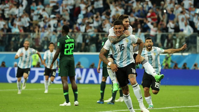 Khi Argentina không còn là đội bóng 1 người, tất cả cùng cháy với Messi - Ảnh 4.