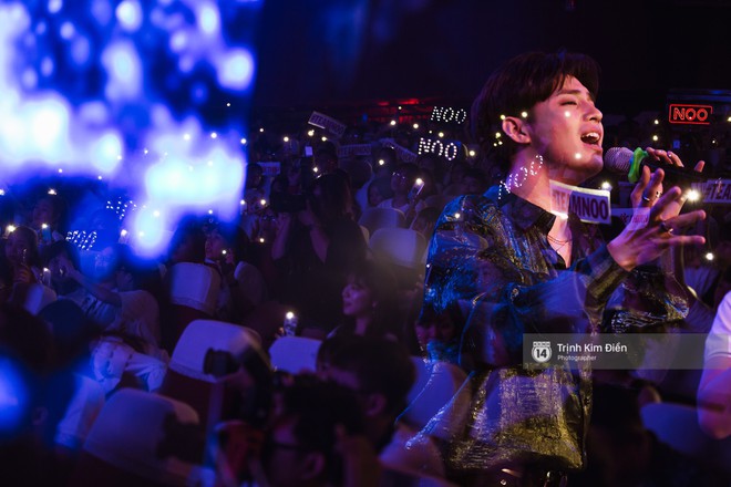 Noo Phước Thịnh đốn tim fan với màn cover hit Tháng tư là lời nói dối của em đầy cảm xúc trong buổi showcase - Ảnh 5.