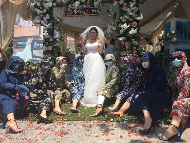 Hội chị em ninja mặc full giáp kéo nhau đi ăn cưới khiến cư dân mạng chỉ nhìn cũng vã mồ hôi - Ảnh 1.