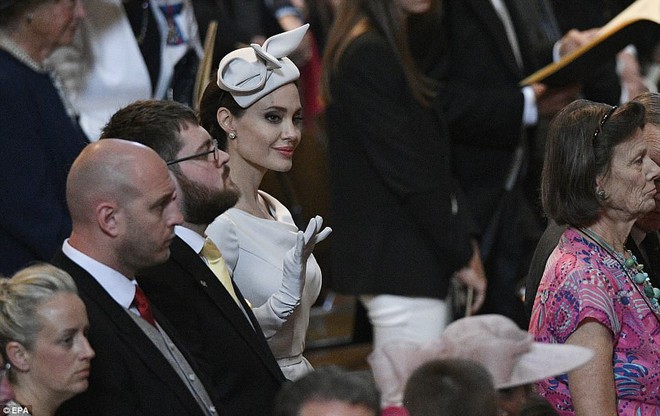 Angelina Jolie xuất hiện cực xinh đẹp và quý phái tại sự kiện của Hoàng gia Anh - Ảnh 8.