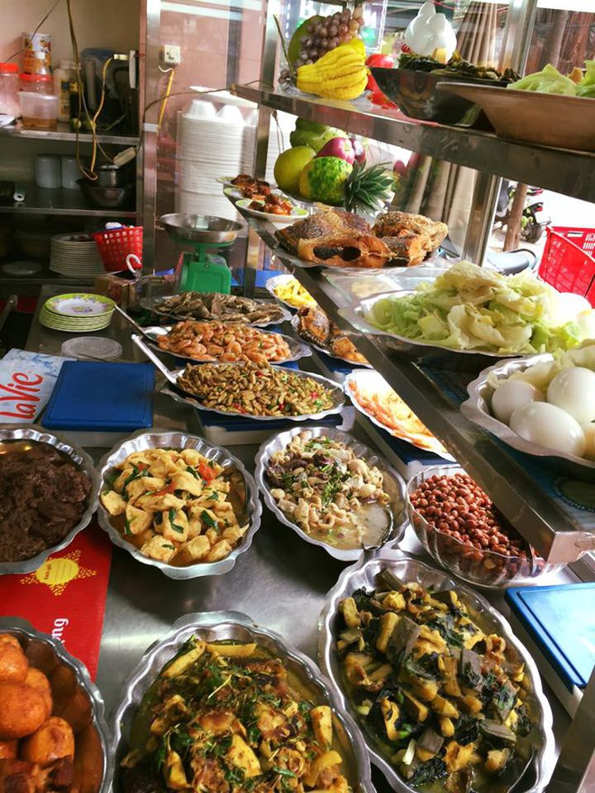 Ngoài cơm Vinh Thu thì Hà Nội còn có 4 hàng cơm bình dân nổi tiếng không kém phần - Ảnh 2.