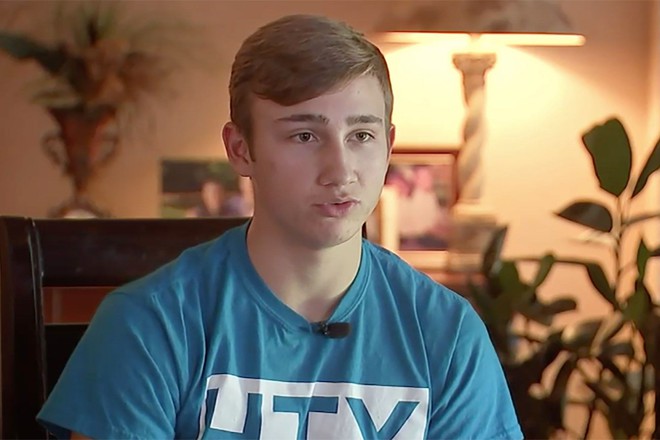 Tập gym qu&aacute; sức: ch&agrave;ng trai n&agrave;y su&yacute;t phải đ&aacute;nh đổi bằng cả t&iacute;nh mạng của m&igrave;nh - Ảnh 1.