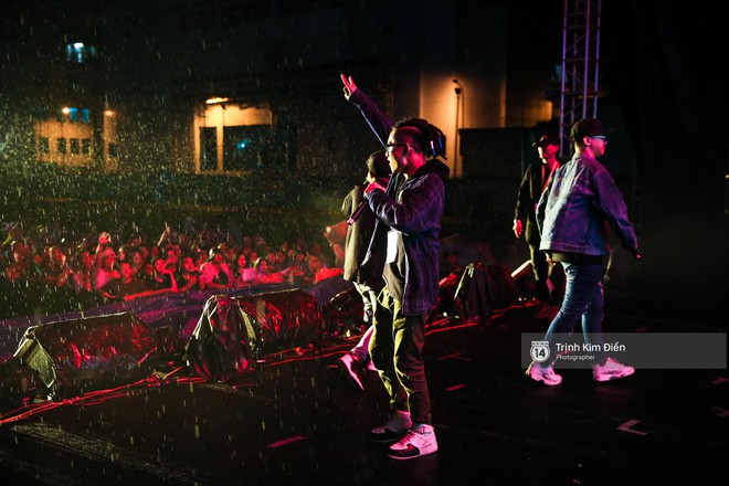 Hàng ngàn khán giả đội mưa cùng Da LAB thăng hoa trong đêm liveshow đầu tiên ở TP. HCM - Ảnh 6.
