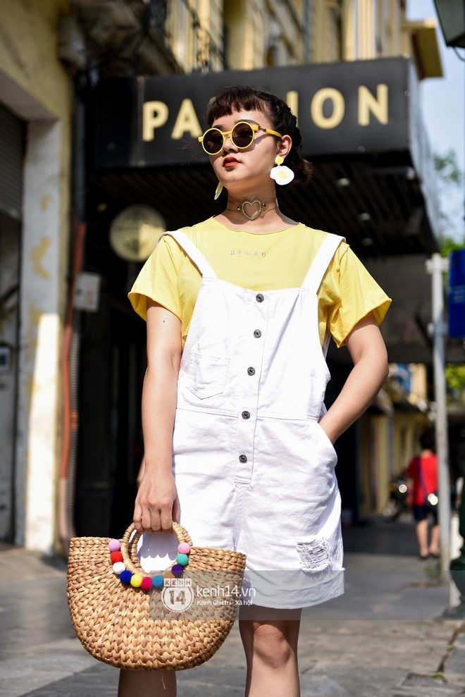 Street style 2 miền: Sài Gòn cool ngầu phá cách bao nhiêu, Hà Nội lại đơn giản nữ tính bấy nhiêu - Ảnh 16.