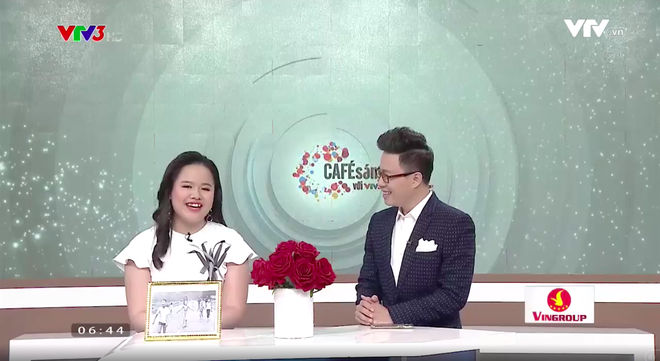 Lần đầu ti&ecirc;n MC của chương tr&igrave;nh Cafe s&aacute;ng với VTV3 l&agrave; một c&ocirc; bạn khiếm thị - Ảnh 7.