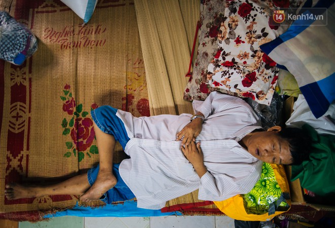 B&agrave; Tư củi dầu v&agrave; bữa cơm mỗi ng&agrave;y 30 ng&agrave;n đồng nu&ocirc;i cả gia đ&igrave;nh 5 người giữa S&agrave;i G&ograve;n - Ảnh 9.