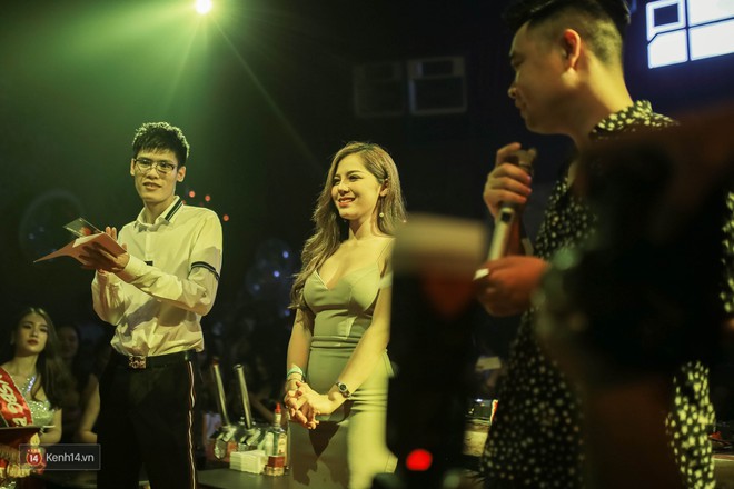 Bỏng mắt ngắm nh&igrave;n những c&ocirc; n&agrave;ng quyến rũ nhất trong buổi offline Vietnamese Sexy Bae Group - Ảnh 5.