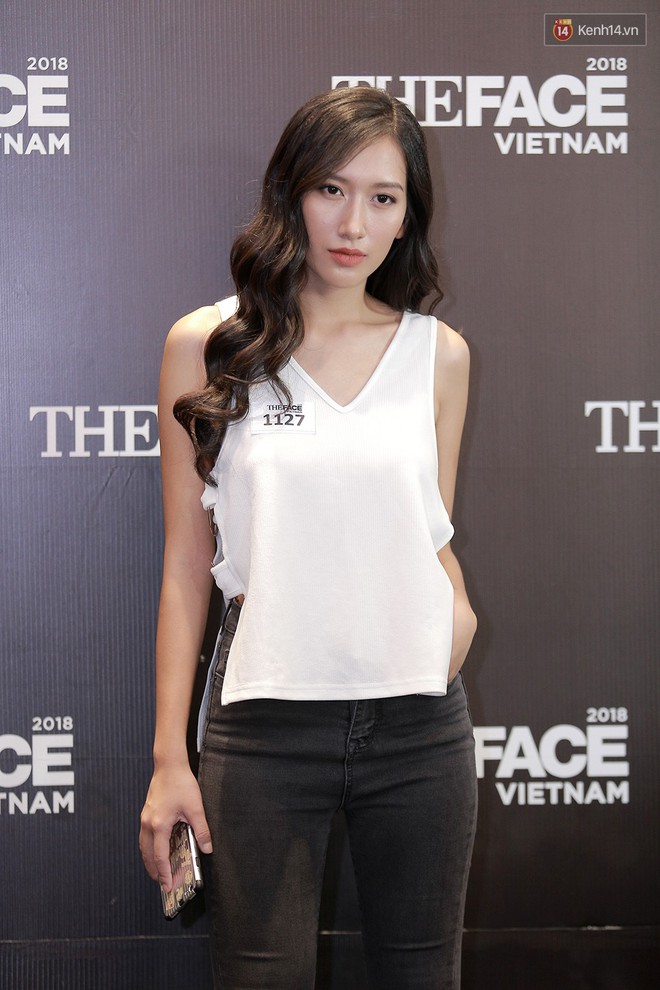 The Face: Phi công trẻ của Hòa Minzy, bạn trai Sĩ Thanh, người đẹp chuyển giới... đổ bộ buổi casting Hà Nội - Ảnh 10.