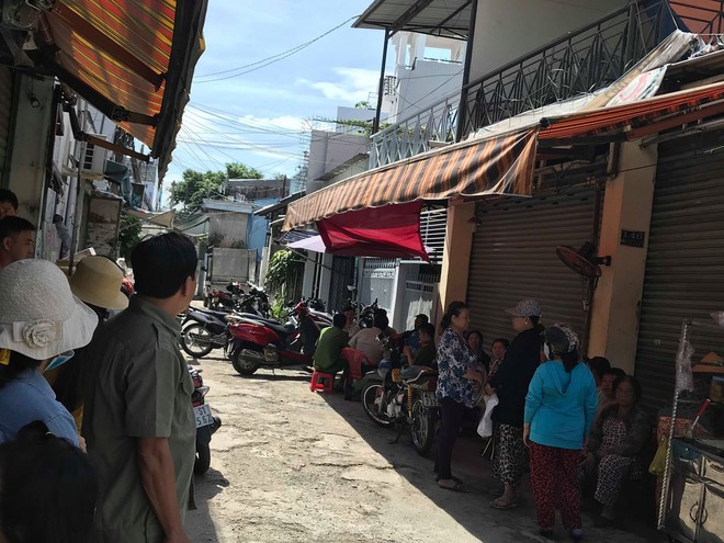 Thực nghiệm hiện trường vụ giết người chặt x&aacute;c ở S&agrave;i G&ograve;n: S&aacute;t hại bạn g&aacute;i sau 9 năm y&ecirc;u nhau v&igrave; ghen tu&ocirc;ng khi thấy ảnh chụp c&ugrave;ng người kh&aacute;c - Ảnh 1.
