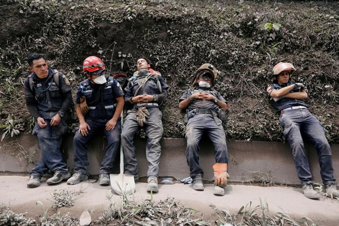 Thảm họa núi lửa Guatemala phun trào làm 62 người chết - Ảnh 8.