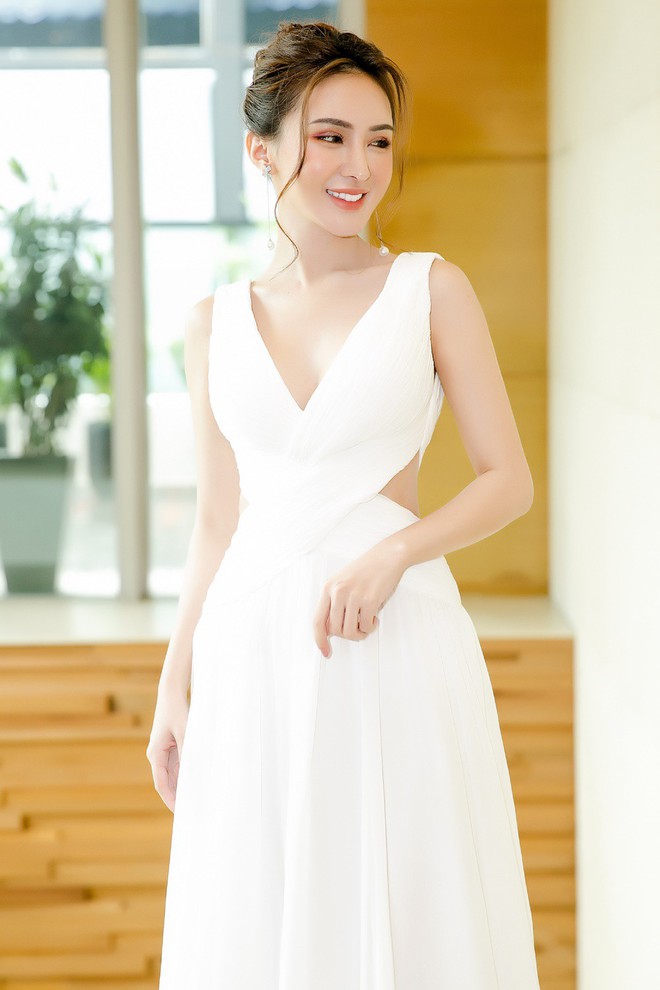 Kelly nhìn lại... khang khác trong buổi ra mắt với vai trò mới - Ảnh 2. Kelly nhìn lại... khang khác trong buổi ra mắt với vai trò mới - Ảnh 2.