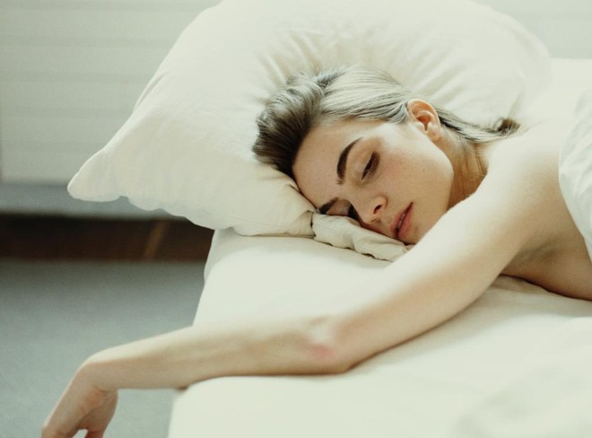 Ngưng nằm sấp khi ngủ nếu không muốn gặp phải những vấn đề sức khỏe nghiêm trọng - Ảnh 4.